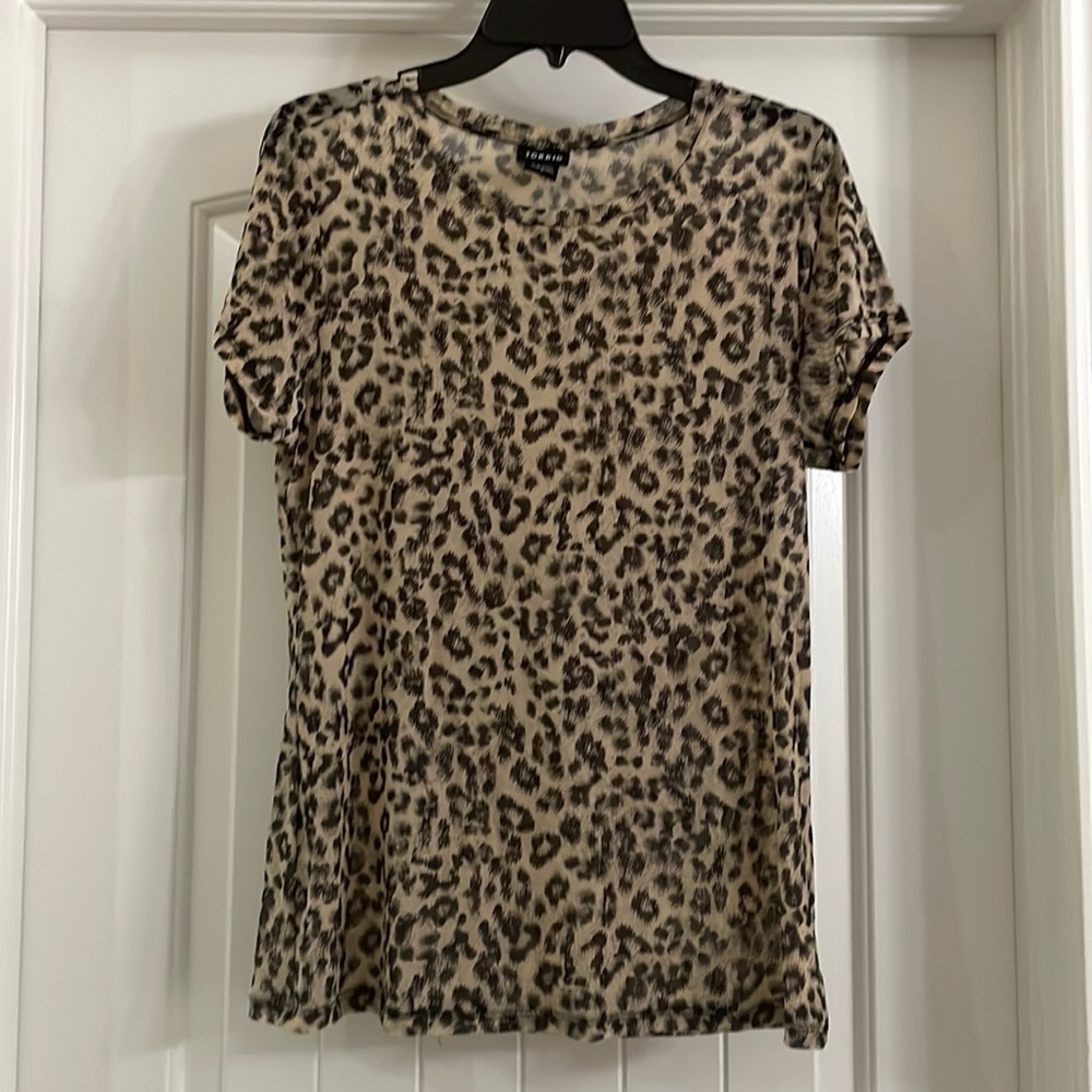 🔥 2 for $15! 
Semi Sheer Leopard Print Shirt